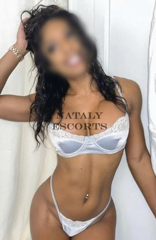 קסום ומפתה, יש לו חיוך סקסי