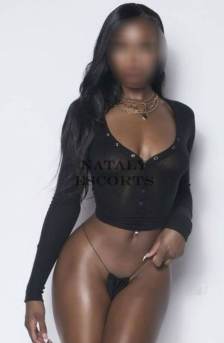 נהדר, לביאה, יש תקיף השדיים